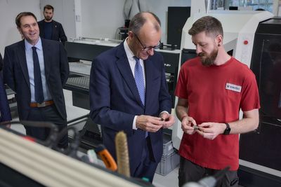 Chancellor Friedrich Merz visiting the mechanical manufacturing at SONOTEC Chancellor Friedrich Merz visiting the mechanical manufacturing at SONOTEC